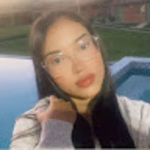 Meet your Posher, Camila